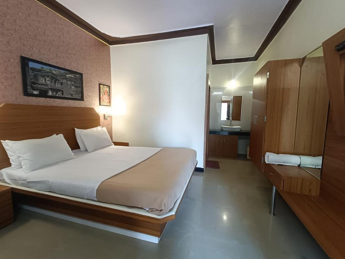 Ellora Heritage Resort Buitenkant foto
