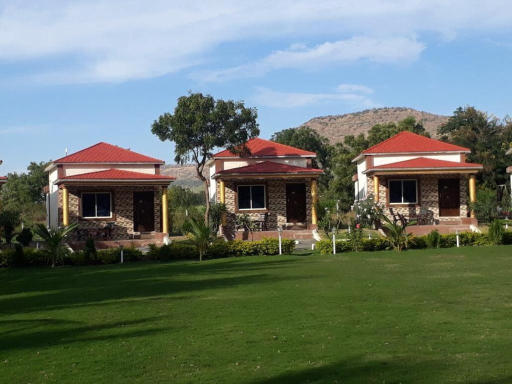 Ellora Heritage Resort Buitenkant foto