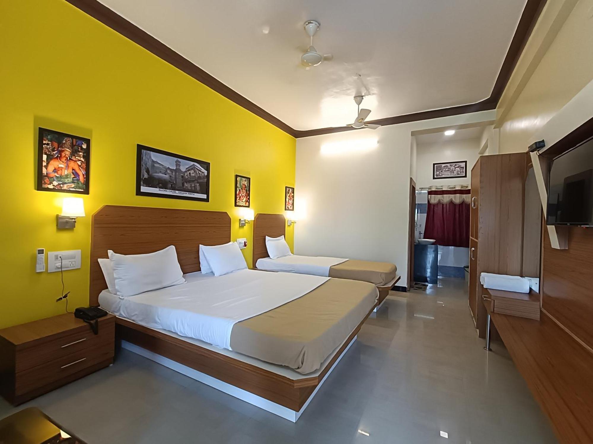 Ellora Heritage Resort Buitenkant foto